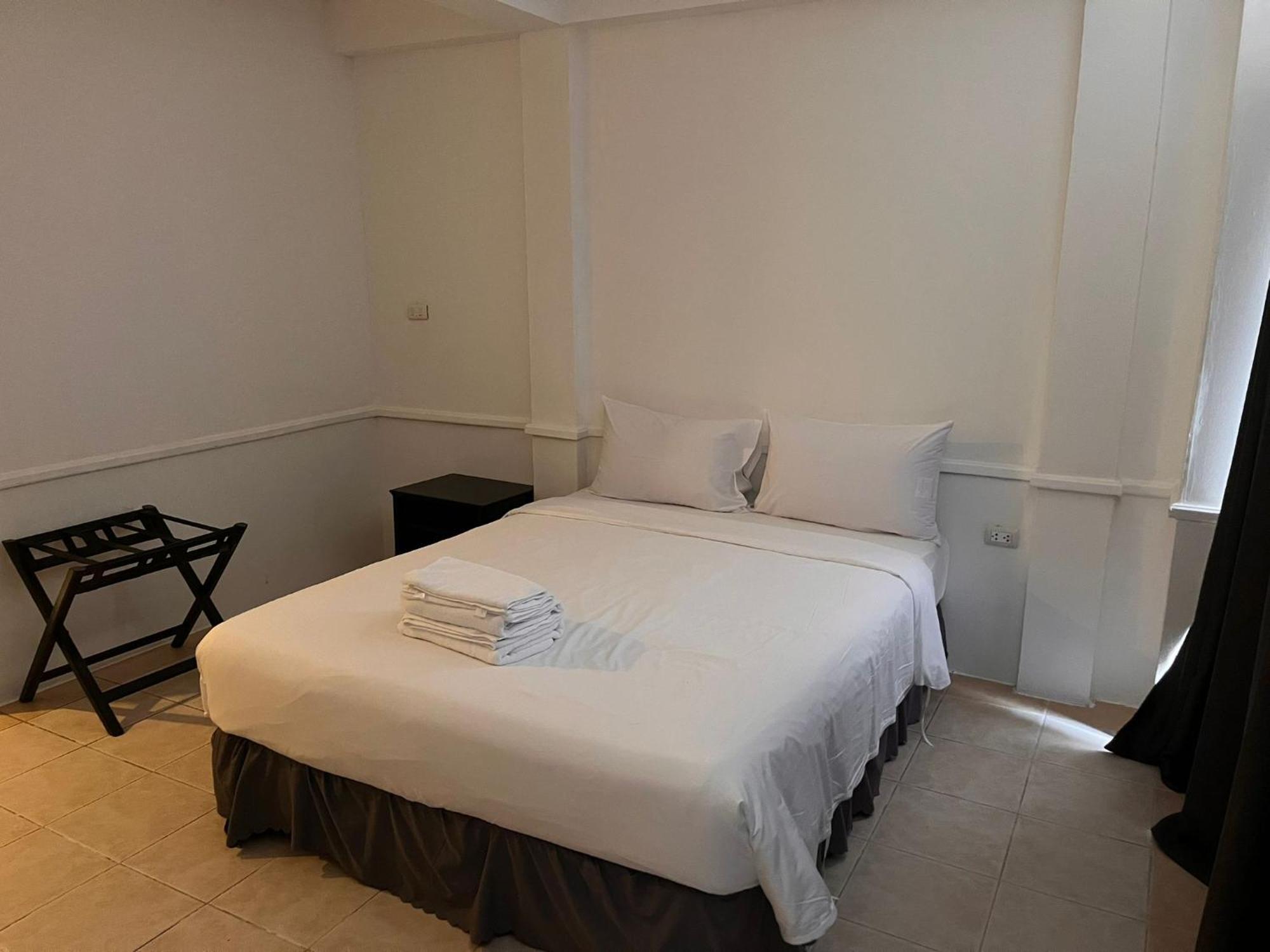 Shalom Center Chaweng Samui Hotel Exterior foto